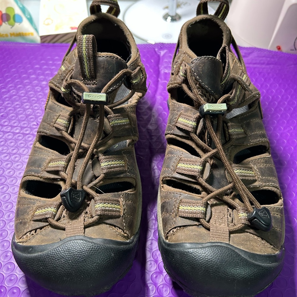 Keen Brown women’s Outdoor Sandals